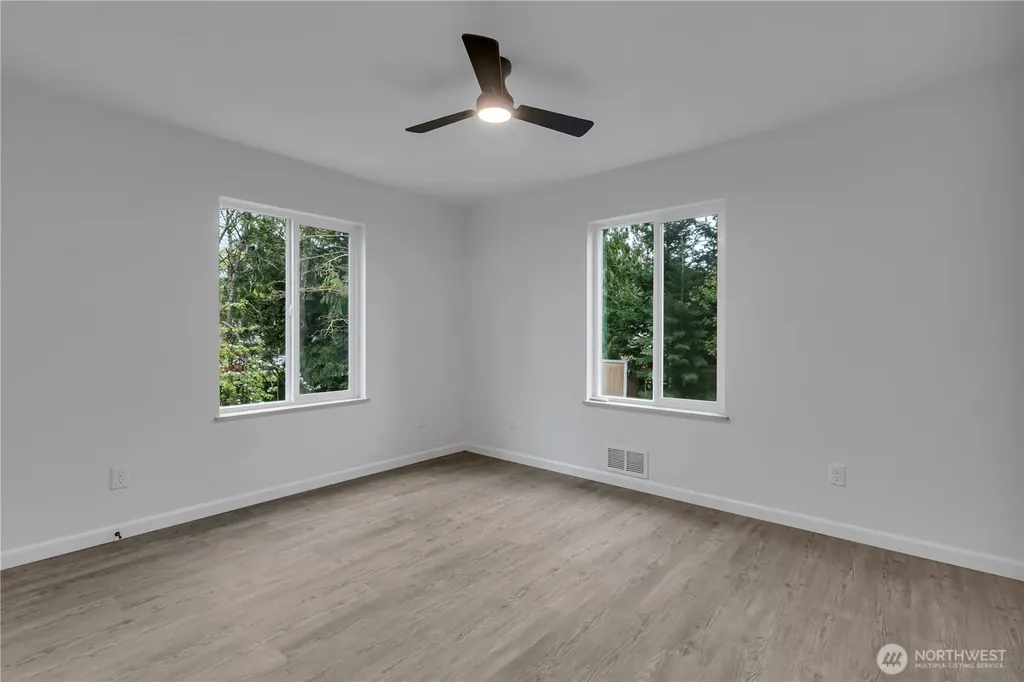 400 22 Avenue Court Milton WA 98354
