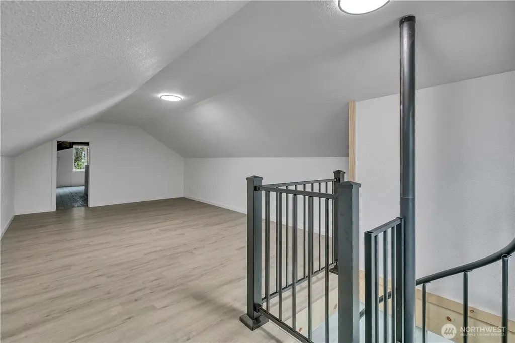 400 22 Avenue Court Milton WA 98354