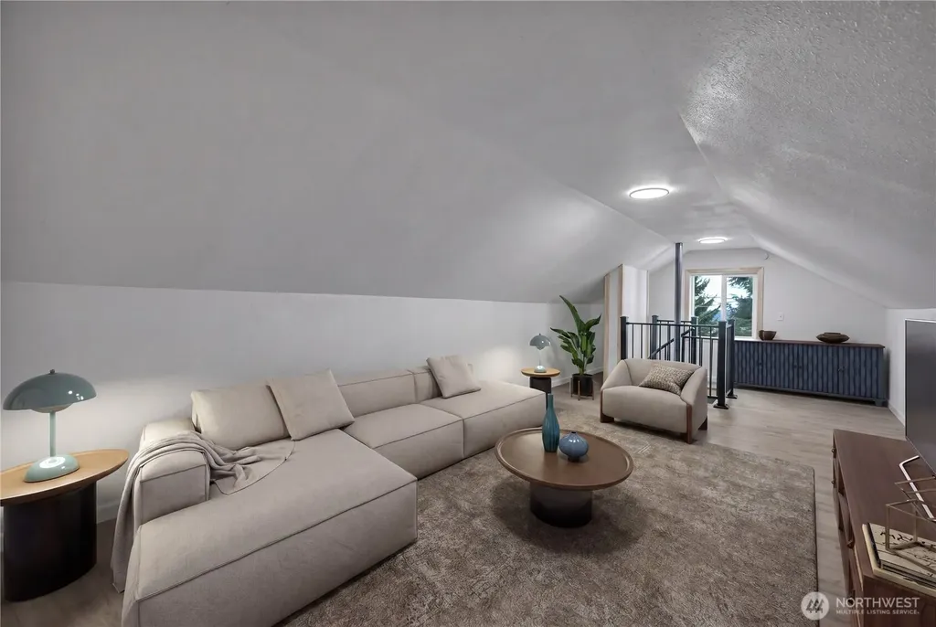 400 22 Avenue Court Milton WA 98354