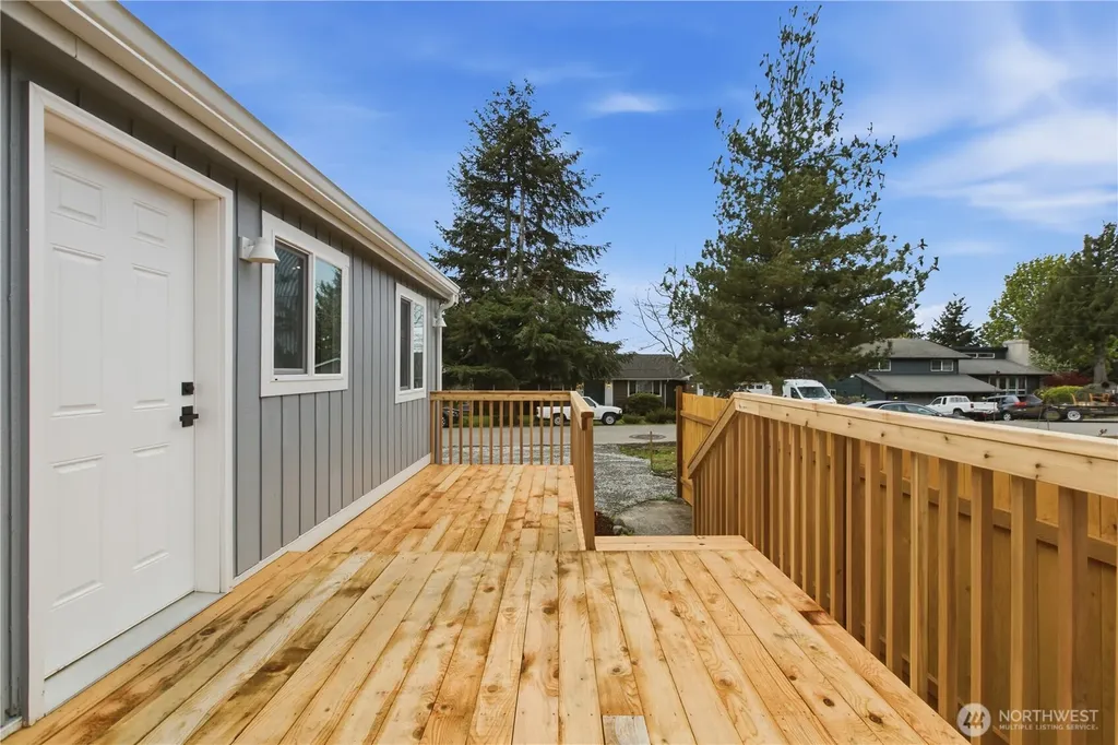 400 22 Avenue Court Milton WA 98354