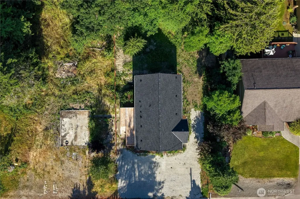 400 22 Avenue Court Milton WA 98354