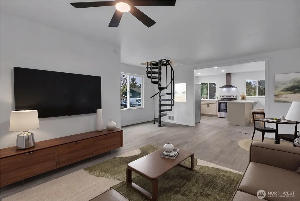 400 22 Avenue Court Milton WA 98354