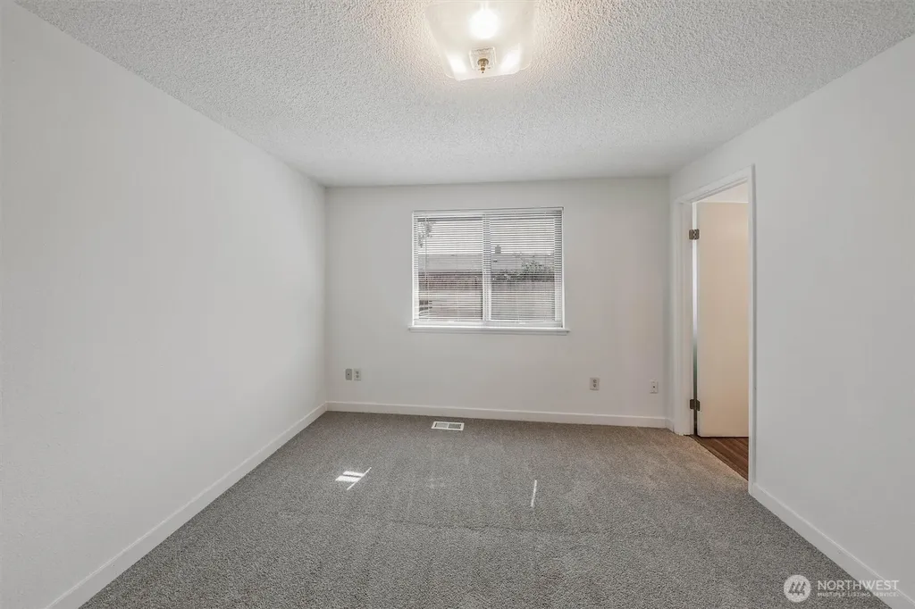 17109 20th Avenue E Spanaway WA 98387