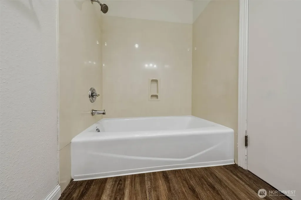 17109 20th Avenue E Spanaway WA 98387