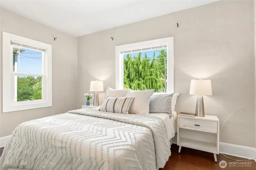 3015 Walnut Avenue SW Seattle WA 98116