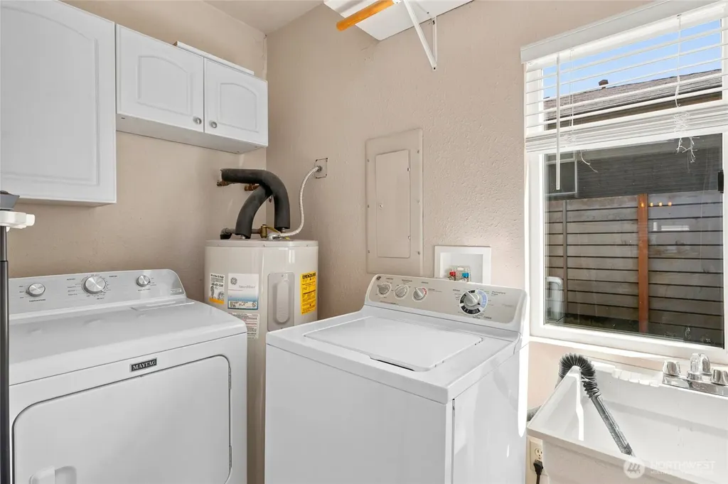 3015 Walnut Avenue SW Seattle WA 98116