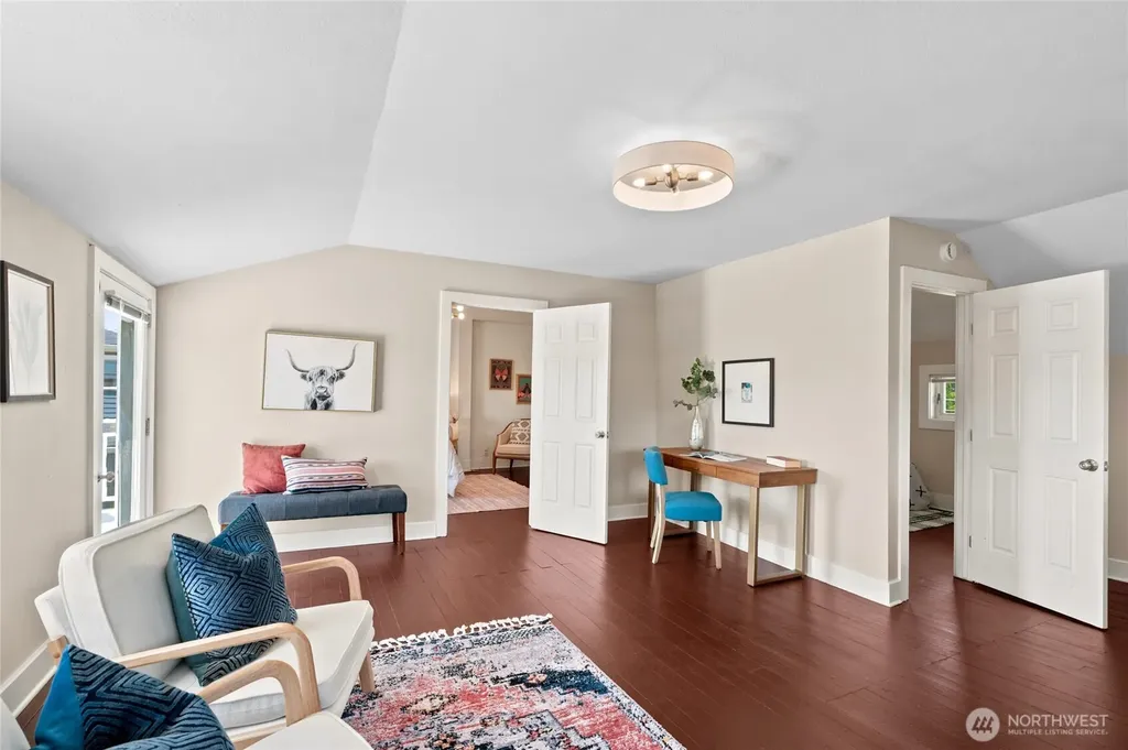 3015 Walnut Avenue SW Seattle WA 98116