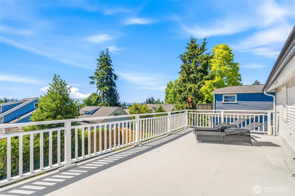 3015 Walnut Avenue SW Seattle WA 98116