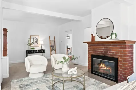 3015 Walnut Avenue SW Seattle WA 98116