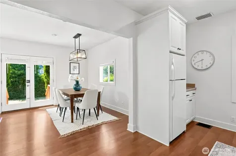 3015 Walnut Avenue SW Seattle WA 98116