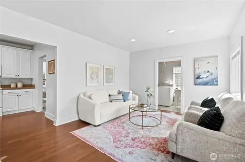 3015 Walnut Avenue SW Seattle WA 98116