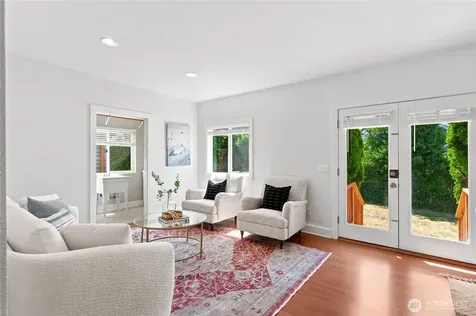 3015 Walnut Avenue SW Seattle WA 98116