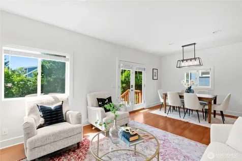 3015 Walnut Avenue SW Seattle WA 98116