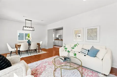 3015 Walnut Avenue SW Seattle WA 98116
