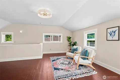 3015 Walnut Avenue SW Seattle WA 98116