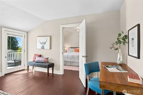 3015 Walnut Avenue SW Seattle WA 98116