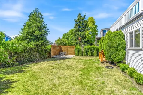 3015 Walnut Avenue SW Seattle WA 98116