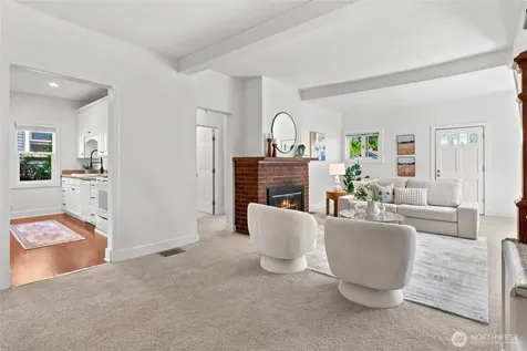 3015 Walnut Avenue SW Seattle WA 98116
