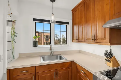 1101 17th Avenue Seattle WA 98122