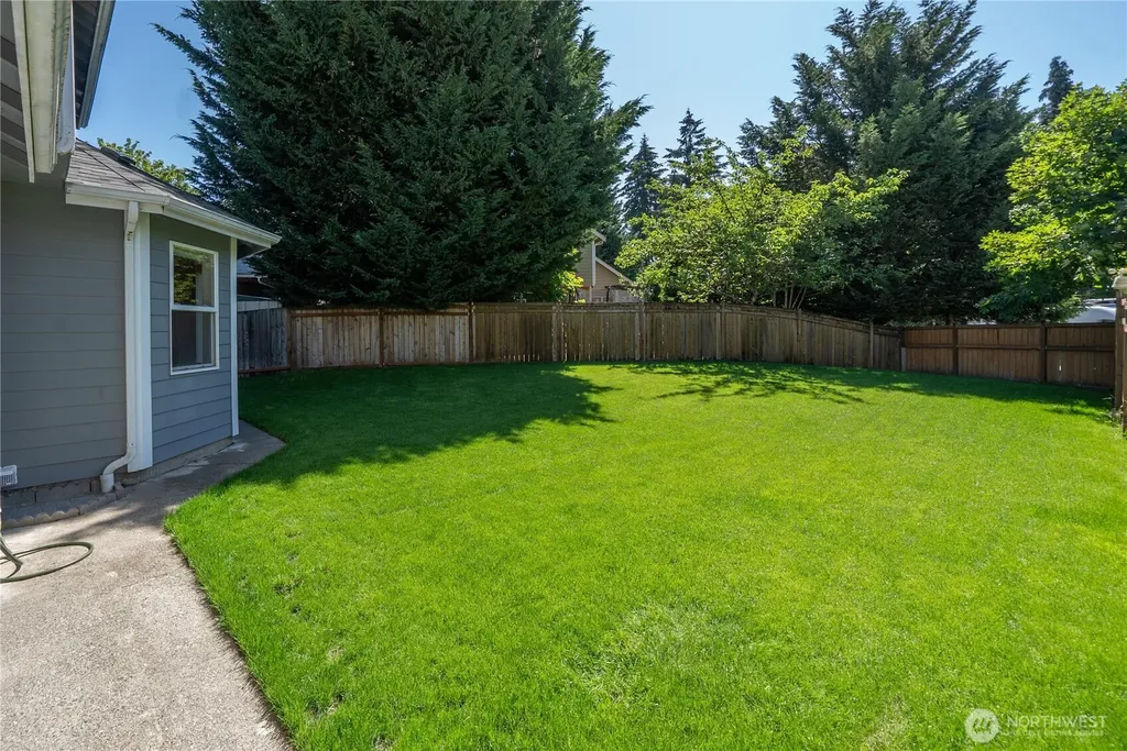 13511 110th Avenue Ct E Puyallup WA 98374