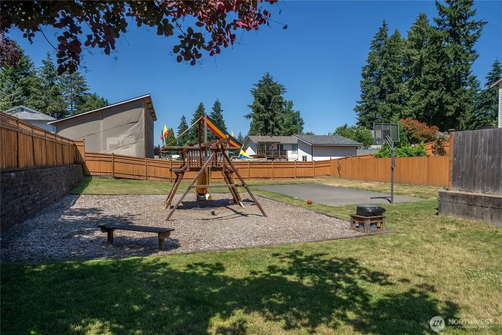 13511 110th Avenue Ct E Puyallup WA 98374