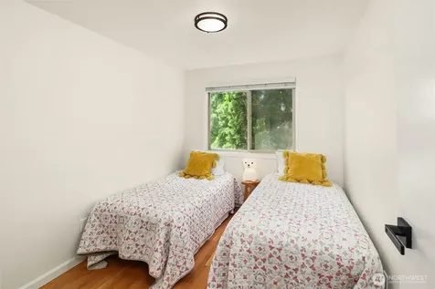 10922 80th Place NE Kirkland WA 98034