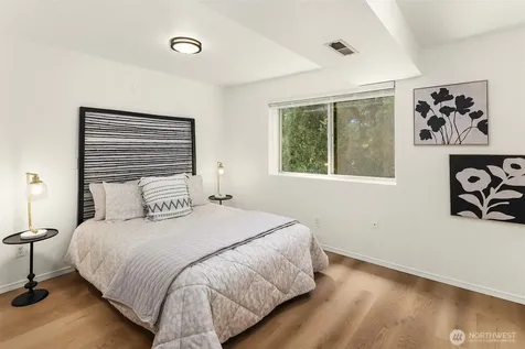 10922 80th Place NE Kirkland WA 98034