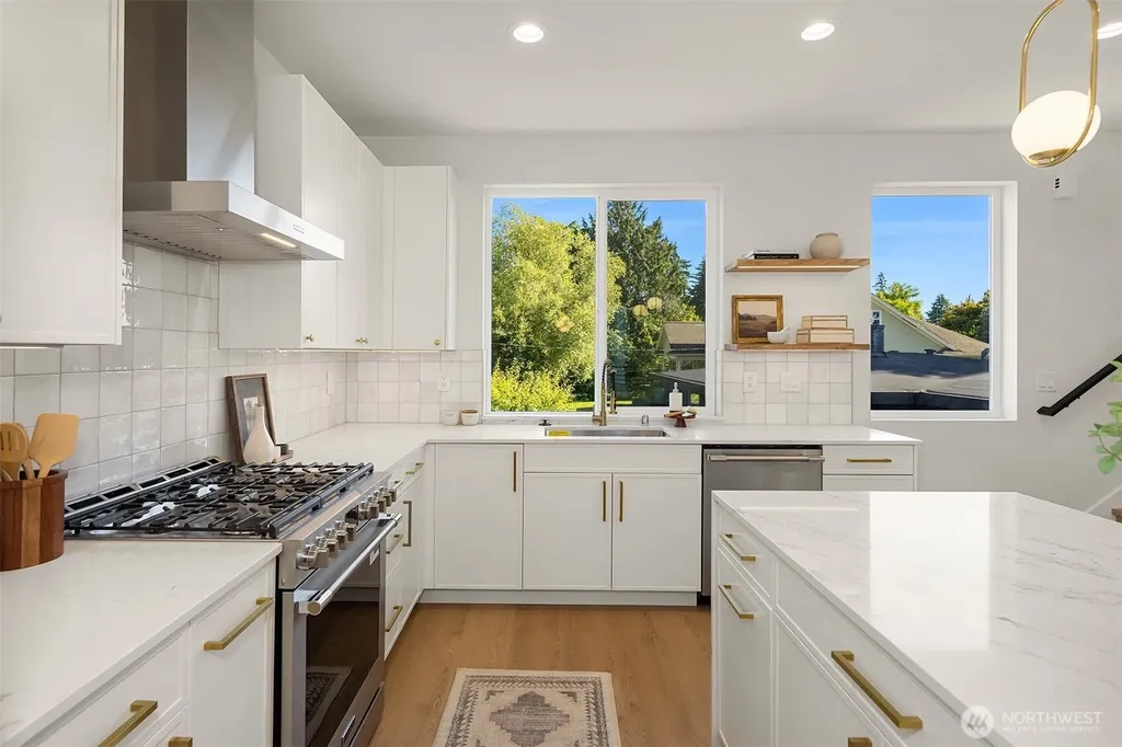 9737 12th Avenue NW Seattle WA 98117