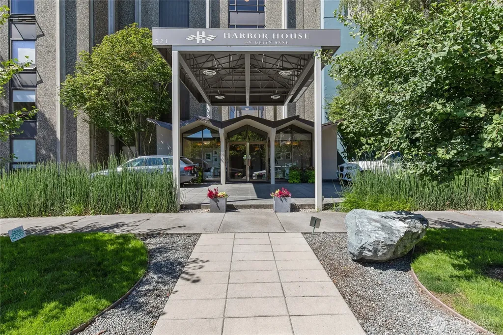 521 5th Avenue Seattle WA 98119