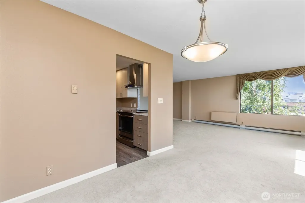 521 5th Avenue Seattle WA 98119