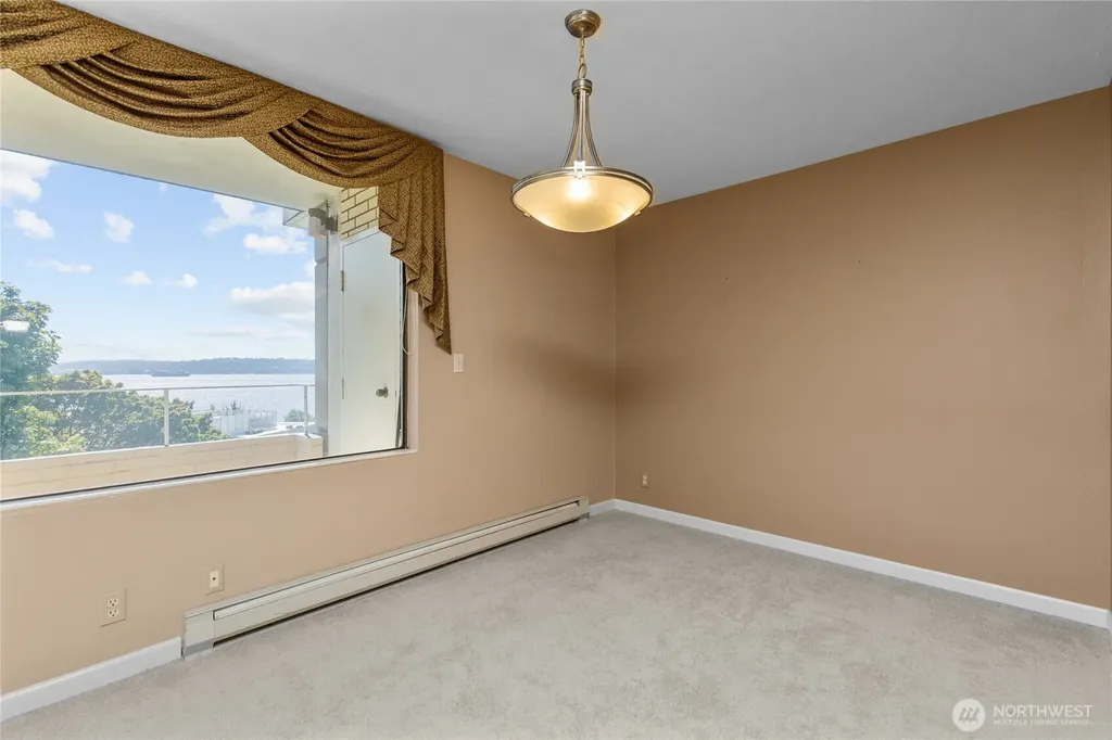 521 5th Avenue Seattle WA 98119