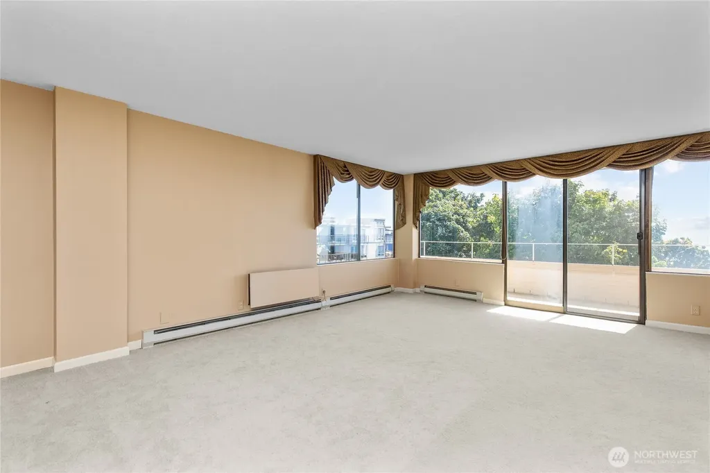 521 5th Avenue Seattle WA 98119
