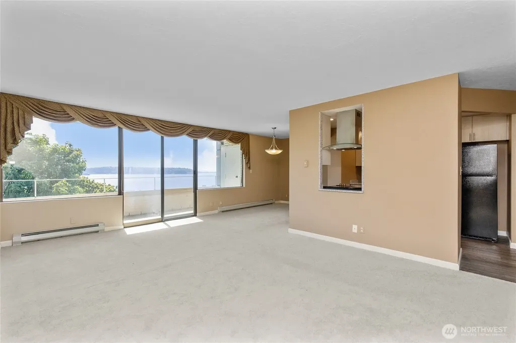 521 5th Avenue Seattle WA 98119