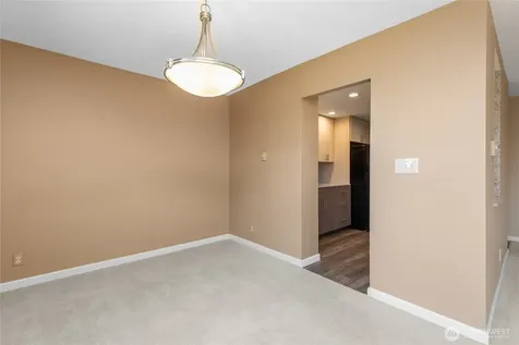 521 5th Avenue Seattle WA 98119
