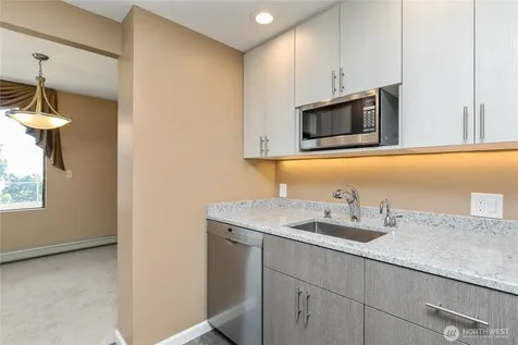 521 5th Avenue Seattle WA 98119