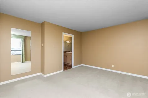 521 5th Avenue Seattle WA 98119