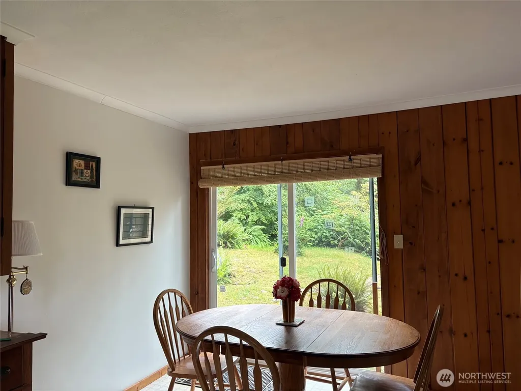 478 South Shore Road Quinault WA 98575
