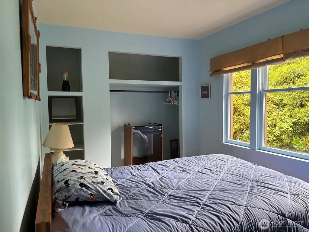 478 South Shore Road Quinault WA 98575