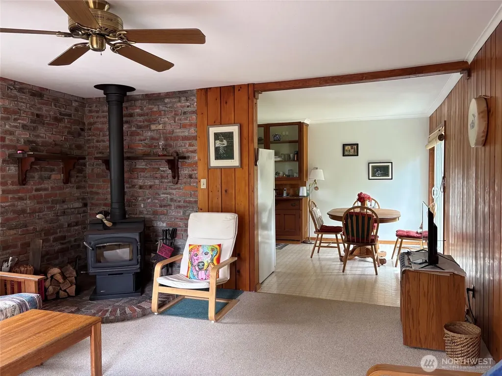 478 South Shore Road Quinault WA 98575