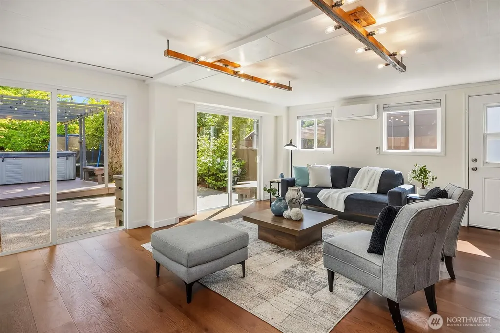 303 NW 117th Street Seattle WA 98177