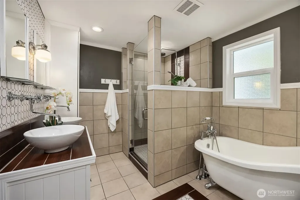 303 NW 117th Street Seattle WA 98177