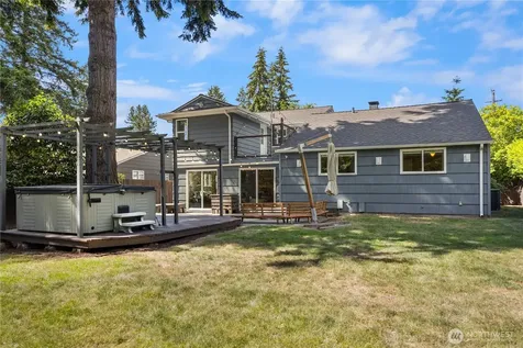 303 NW 117th Street Seattle WA 98177