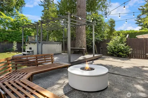 303 NW 117th Street Seattle WA 98177