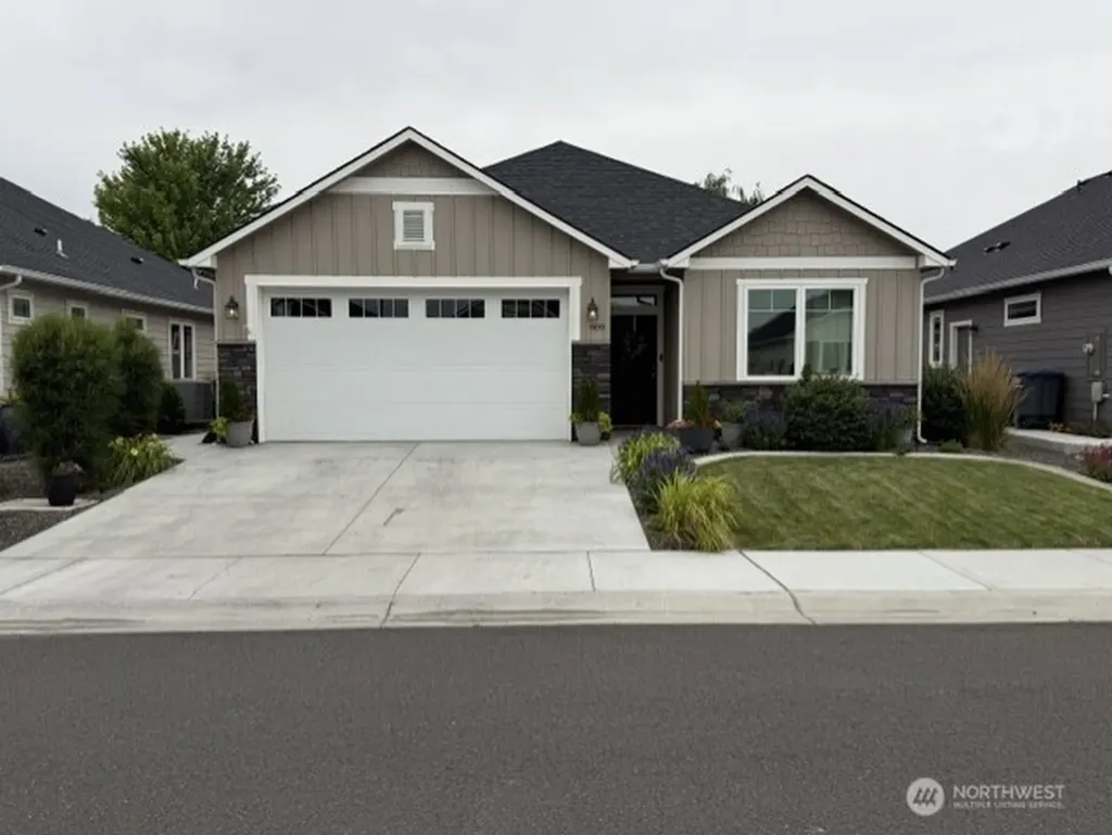911 S M Loop Drive SW Quincy WA 98848