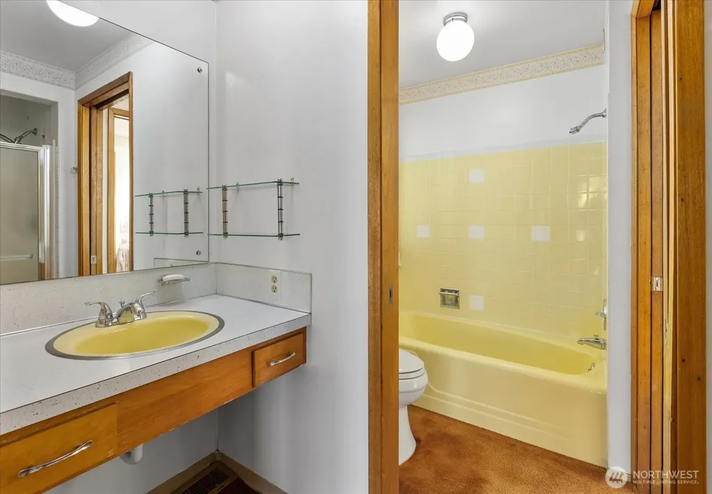 29852 Marine View Drive SW Federal Way WA 98023