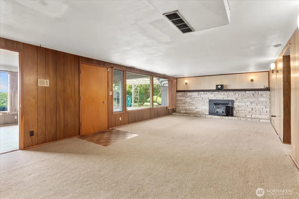 29852 Marine View Drive SW Federal Way WA 98023