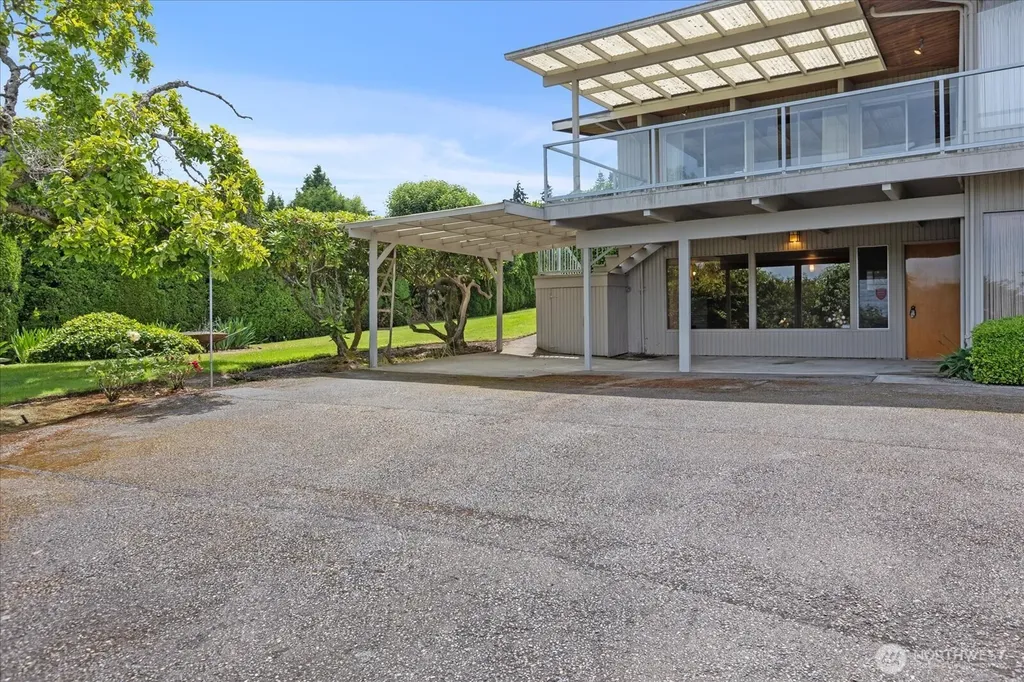 29852 Marine View Drive SW Federal Way WA 98023