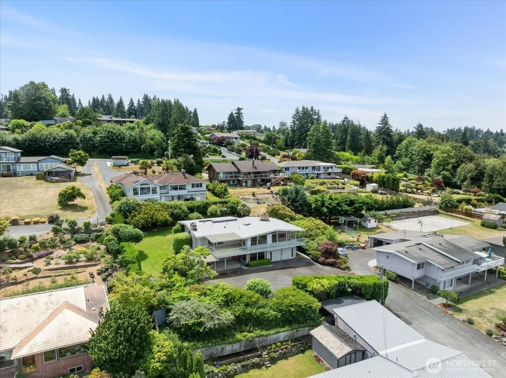 29852 Marine View Drive SW Federal Way WA 98023