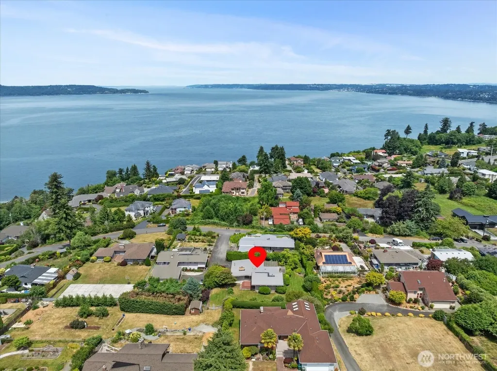 29852 Marine View Drive SW Federal Way WA 98023