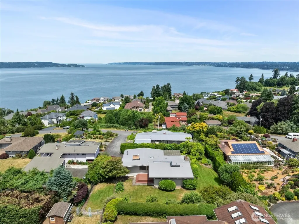 29852 Marine View Drive SW Federal Way WA 98023